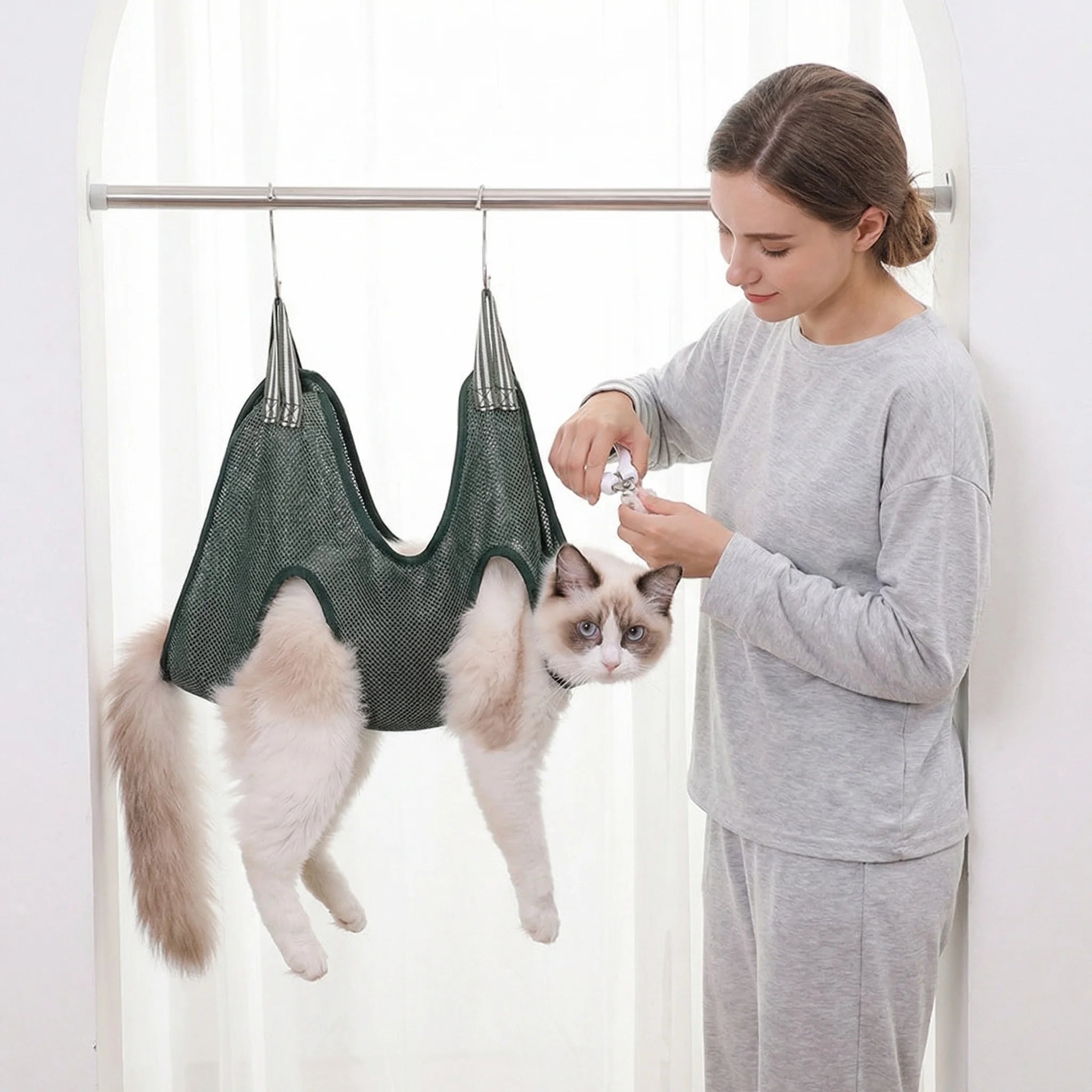 Anti-Scratch Cat Grooming Hammock for Nail Trims